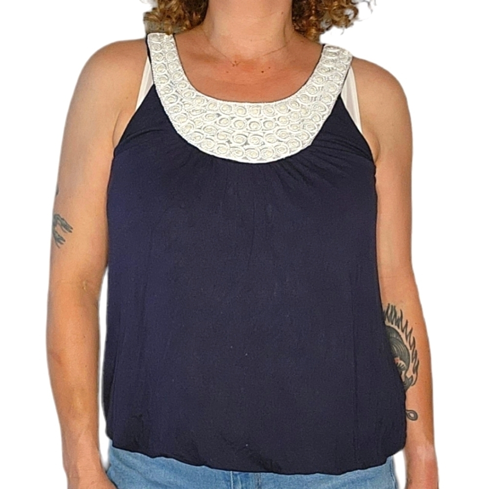 Alfani Sleeveless Bubble Blouse Blue White Embroidered Tank Size Small